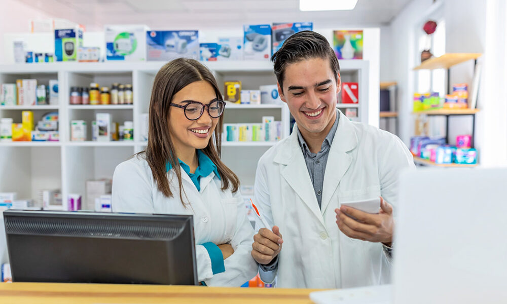 How much do pharmacy techs make